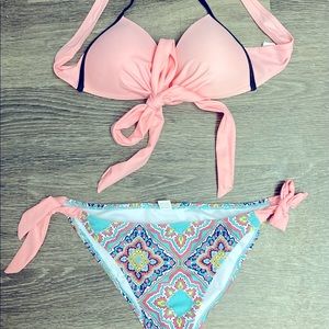Two piece swimsuit new without tags: Cute Ties